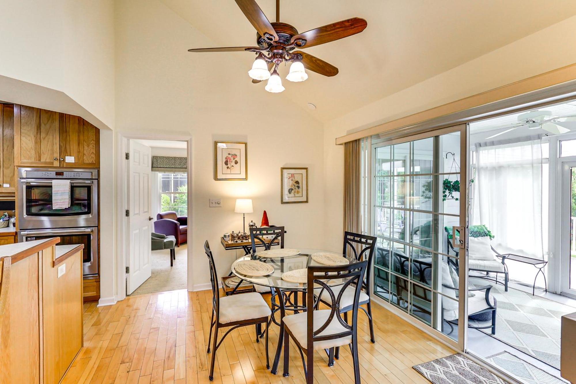 Sunny Lewes Home With Sunroom, Deck And Pond View Bagian luar foto